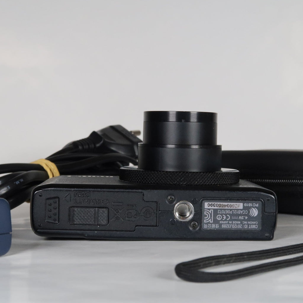 Canon PowerShot S110 12.1 MP Digital Camera Black – Original Packaging – Excellent