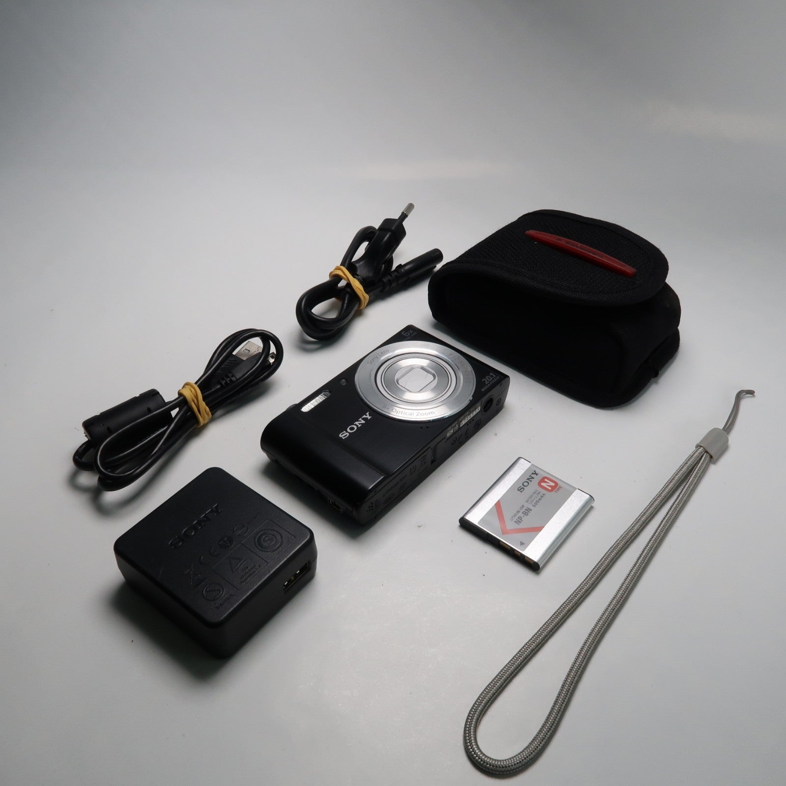 Canon IXUS 177 Black 20.0MP 8x Digital Camera – Mint Condition