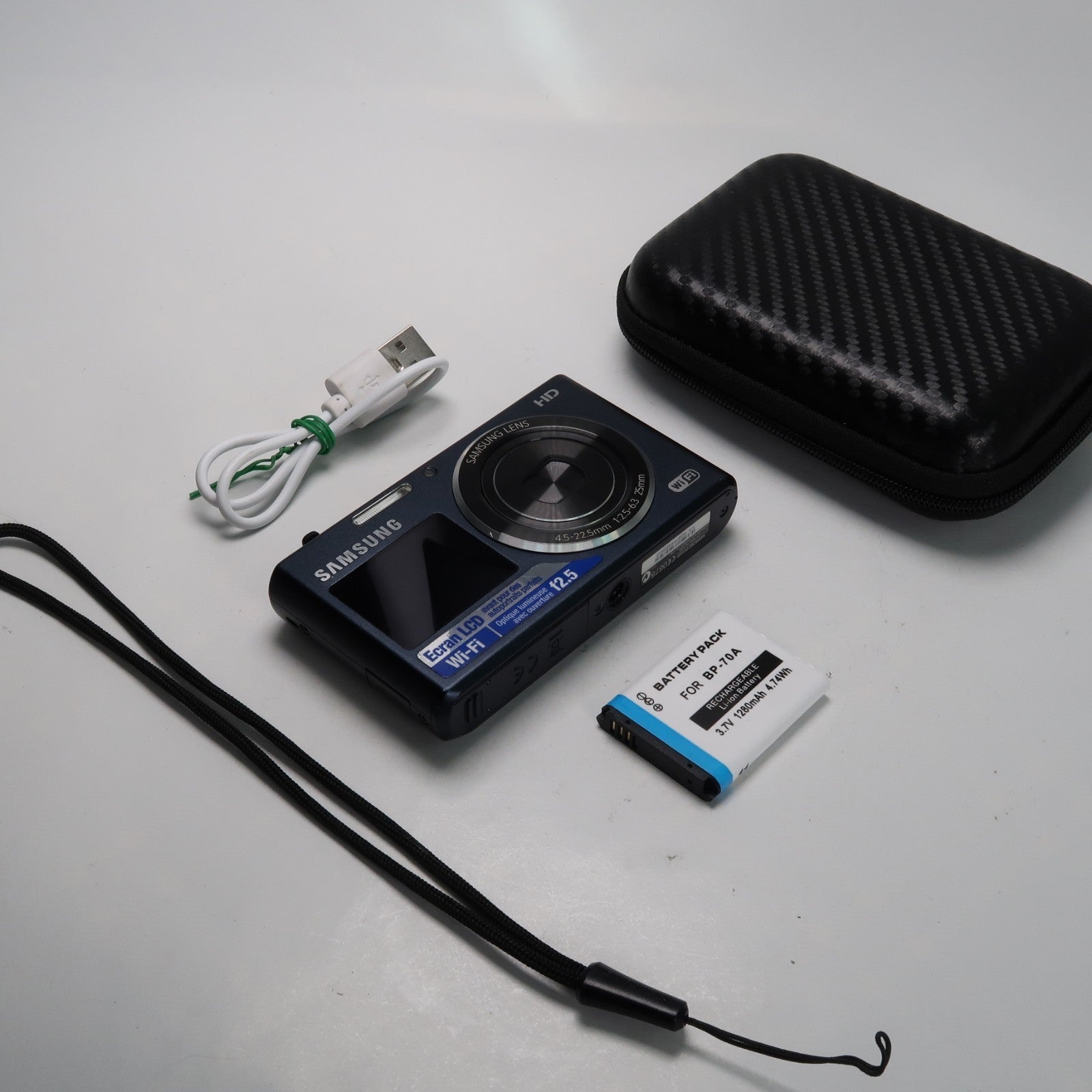 Samsung DualView DV150F 16.2MP Digital Camera – Blue – Excellent