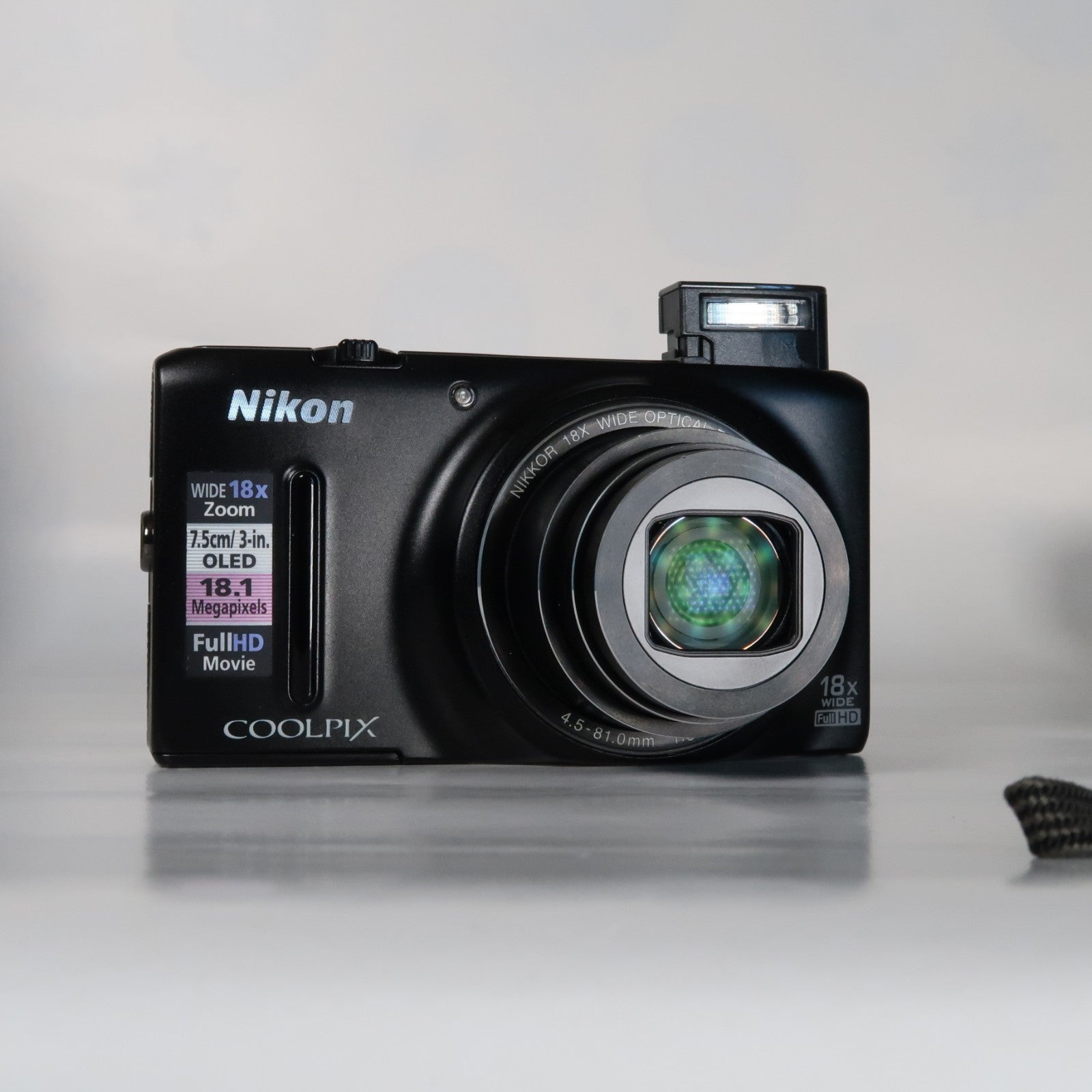 Nikon Coolpix S9400 Digital Camera – Black – 18MP 18x Zoom [Mint] with Original Packaging & SD Card