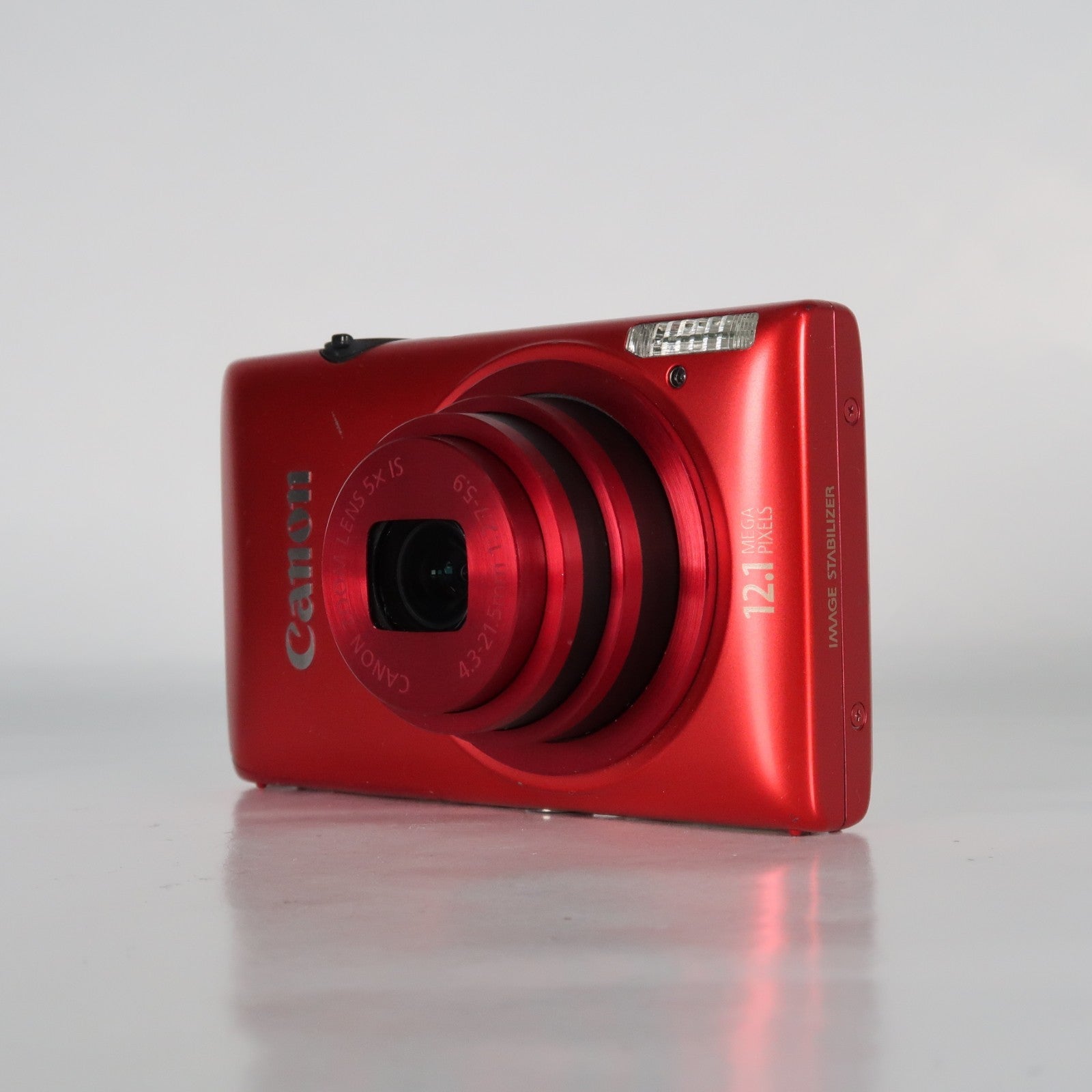 Canon IXUS 220 HS 12.1MP Digital Camera Red – Boxed Set