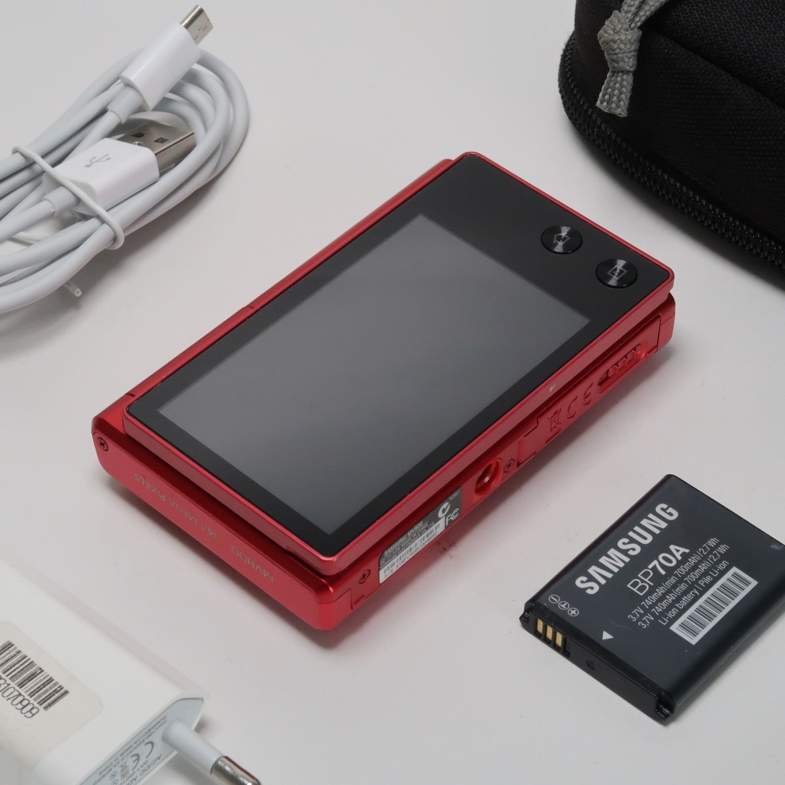 Samsung MV Series MV800 16.1MP Digital Camera Red, Case - Excellent