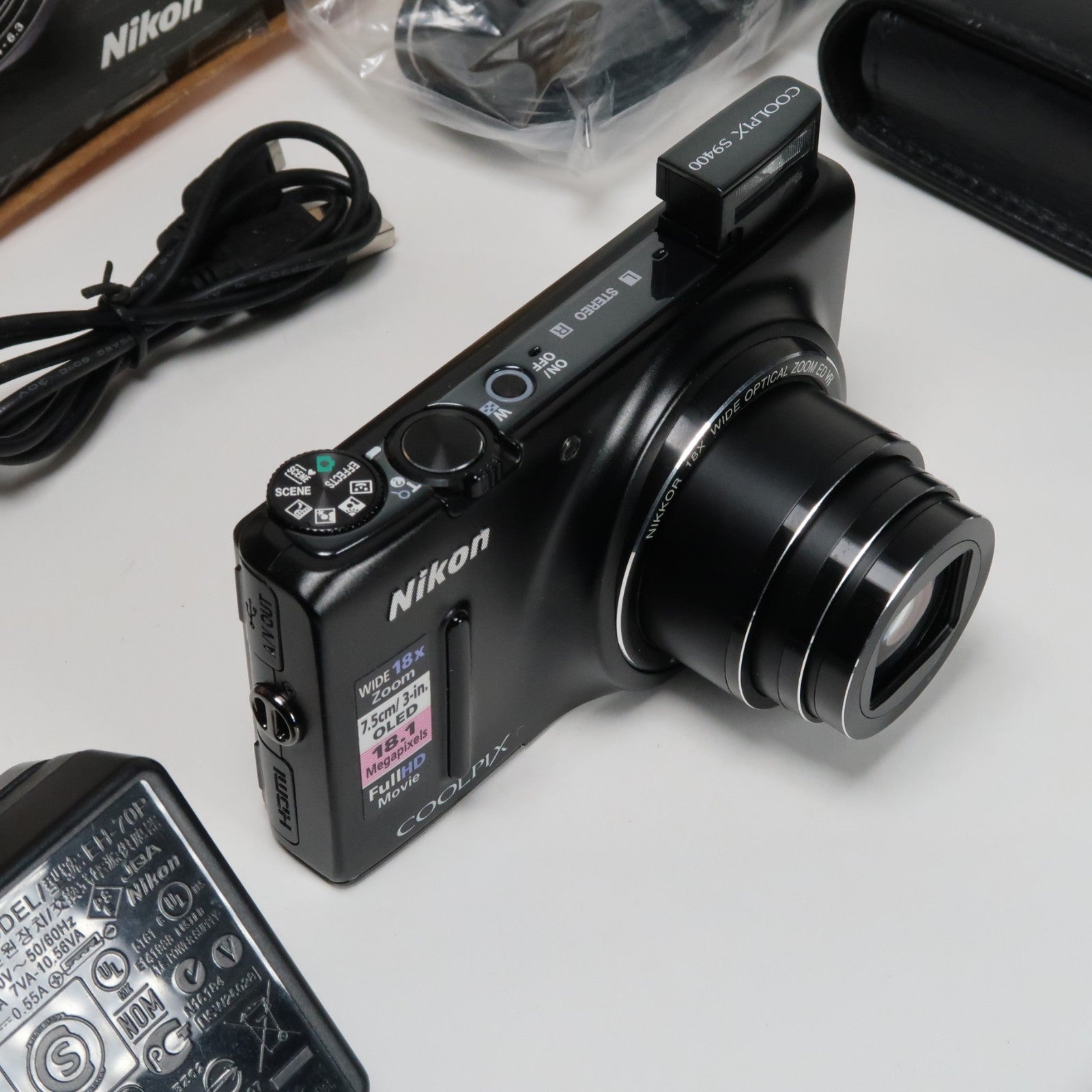 Nikon Coolpix S9400 Digital Camera – Black – 18MP 18x Zoom [Mint] with Original Packaging & SD Card