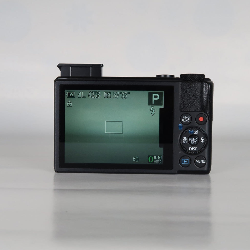 Canon PowerShot S110 12.1MP Digital Camera – Black, Case, SD Card – Excellent