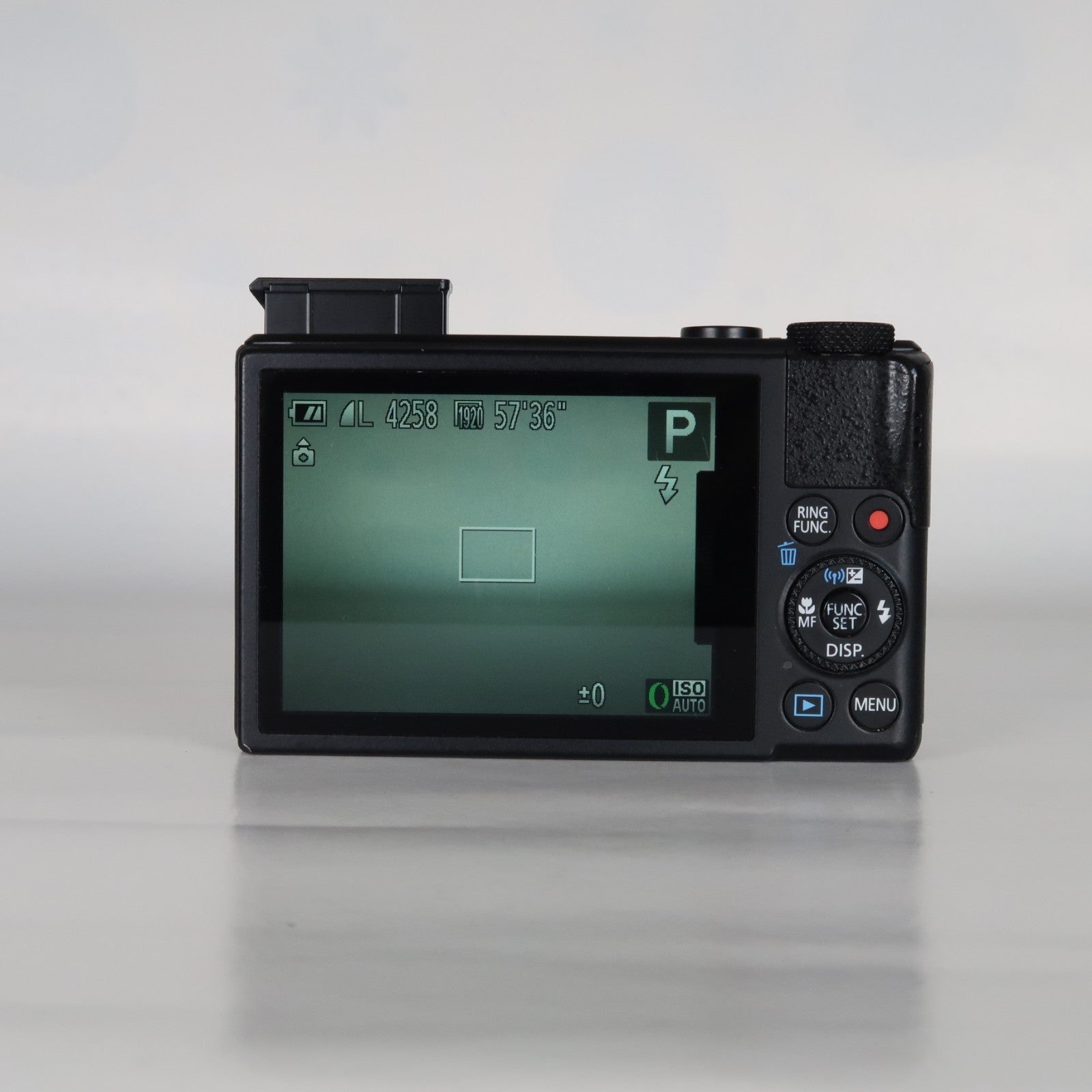 Canon PowerShot S110 12.1MP Digital Camera – Black, Case, SD Card – Excellent