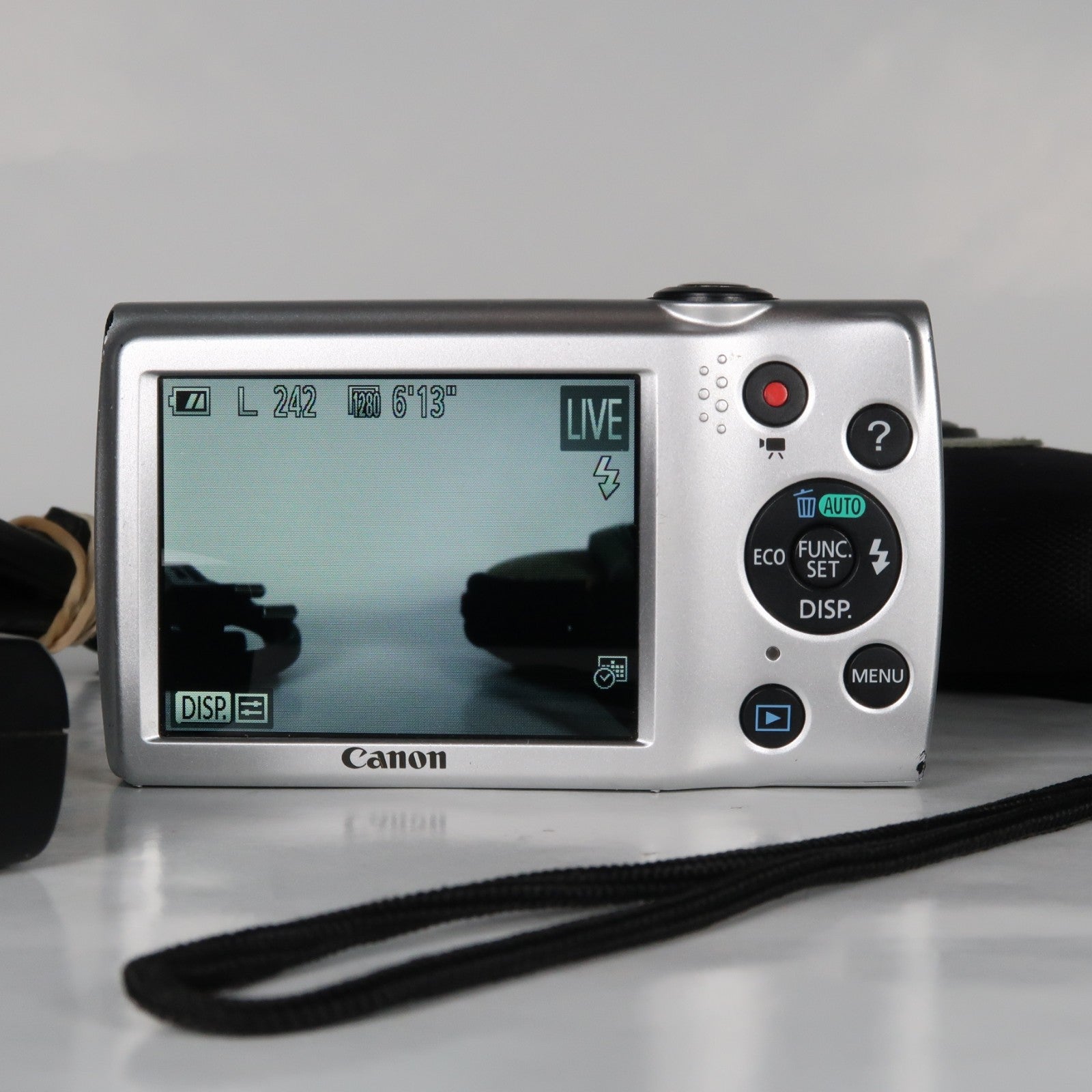 Canon Powershot A2550 HD 16.0MP + Canon Powershot A3200 Digital Cameras Bundle