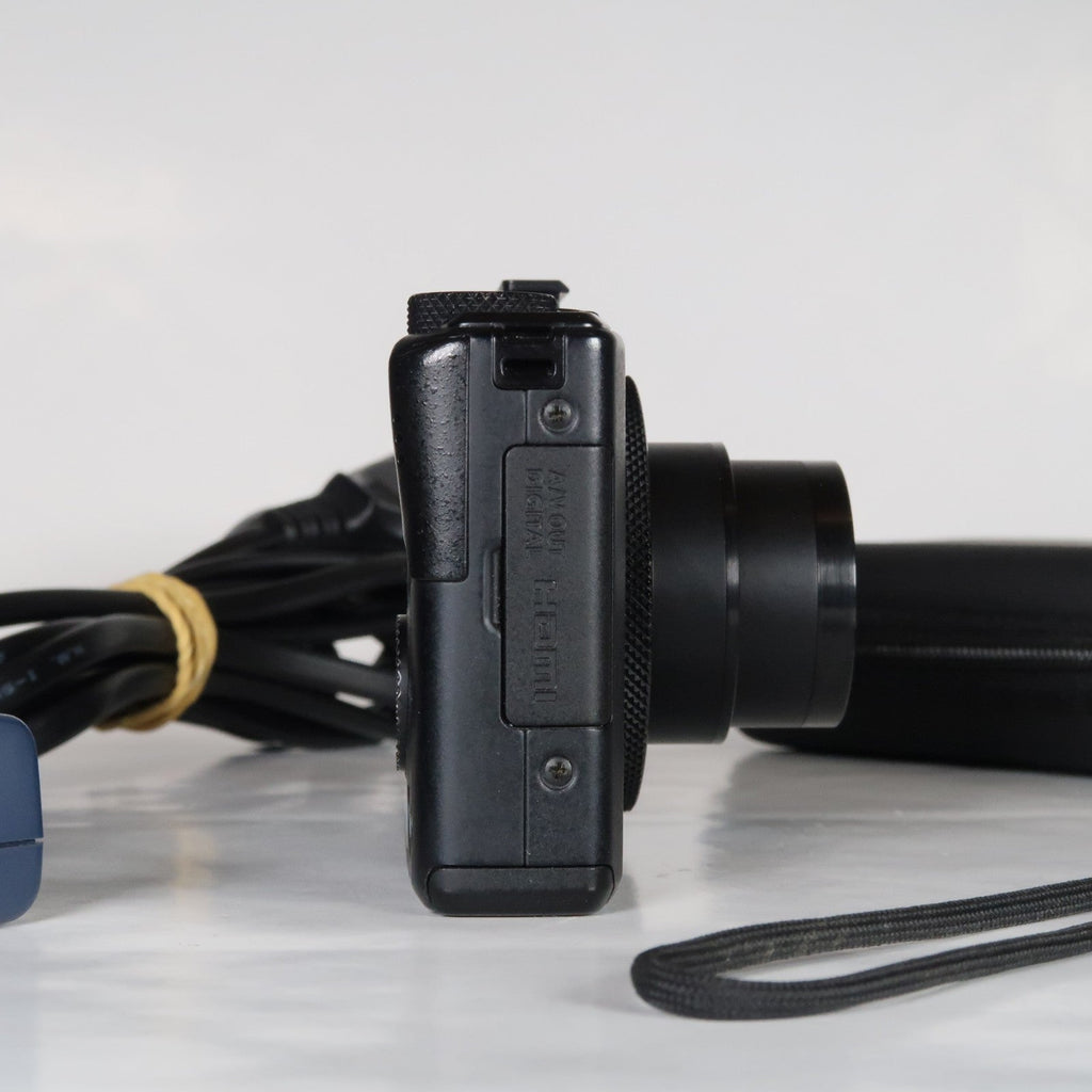 Canon PowerShot S110 12.1 MP Digital Camera Black – Original Packaging – Excellent