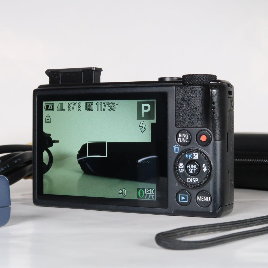 Canon PowerShot S110 12.1 MP Digital Camera Black – Original Packaging – Excellent