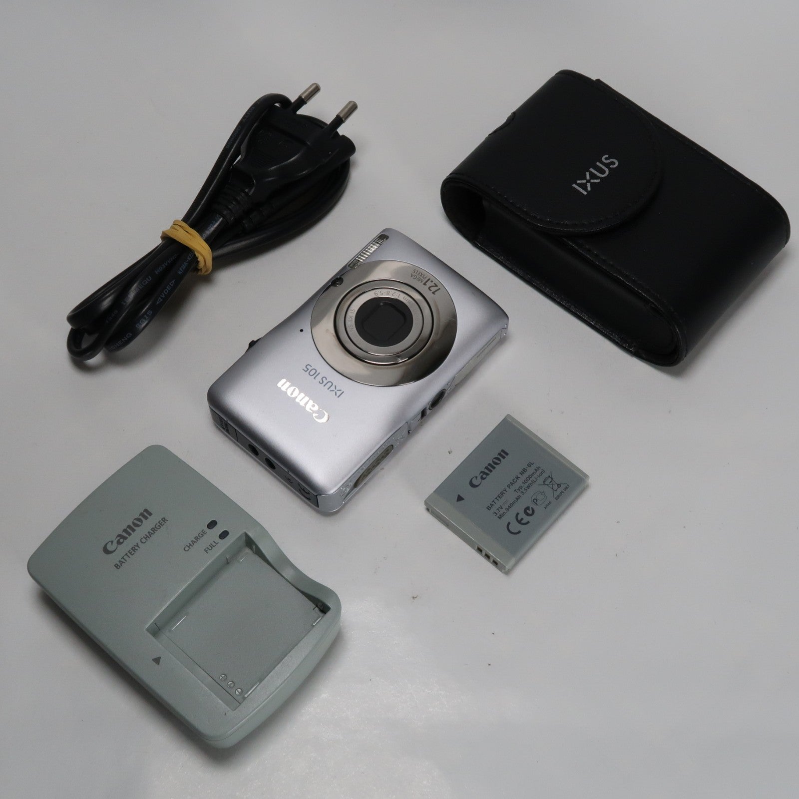 Canon IXUS 105 / SD1300 IS + Nikon Coolpix S3600 + Canon IXUS 115 + Canon IXY 110F – Camera Bundle